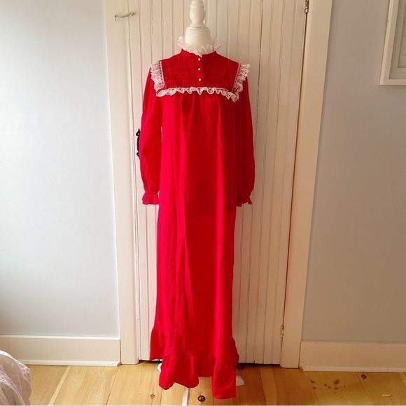 Vintage Intimates & Sleepwear Vintage Grandmas Nightgownjennifer